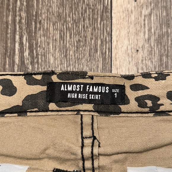 Cheetah Zipper Skirt - Picture 4 of 6